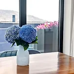 View Διαμέρισμα *