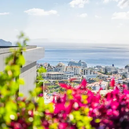 View Funchal (Madeira)